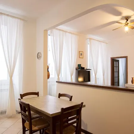 Gracie's Getaway X6 Apartamento Trieste