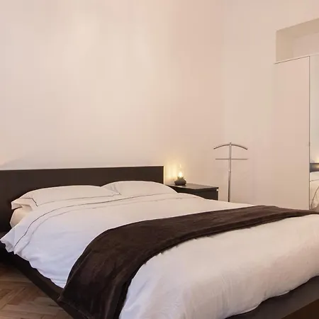 Apartment Gracie's Getaway X6